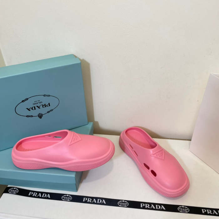 Flat sandals slippers , size 35-40 ,with box, SS50-1004-1006