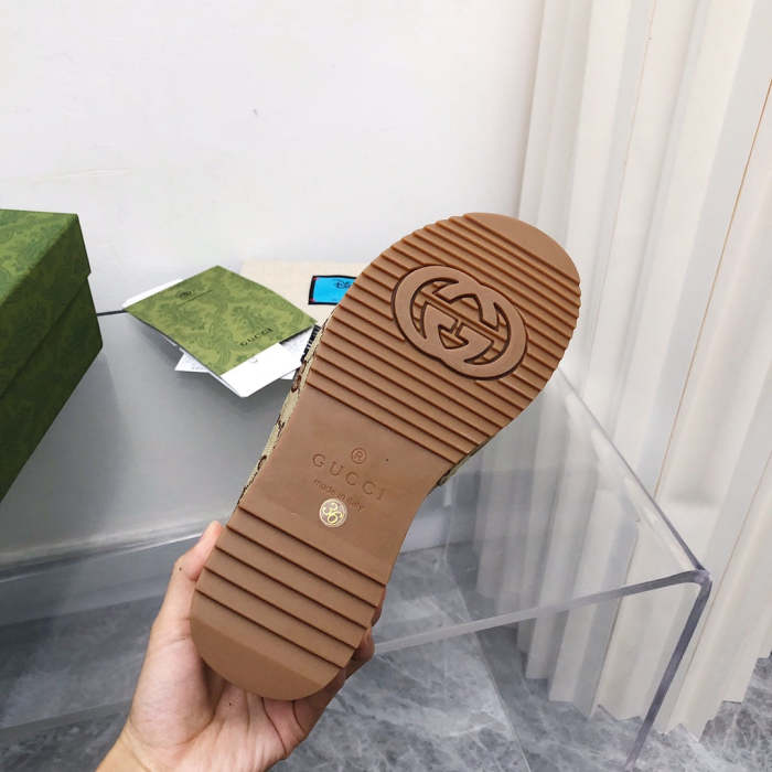 2022 new slippers,size 35-44,with box , SS70-1298-1303