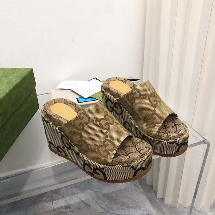 2022 new slippers,size 35-44,with box , SS70-1298-1303