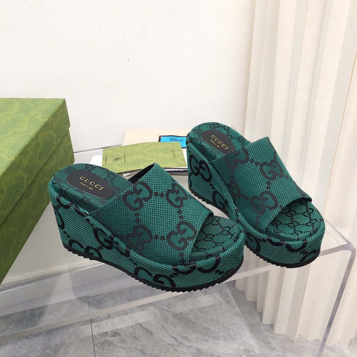 2022 new slippers,size 35-44,with box , SS70-1298-1303