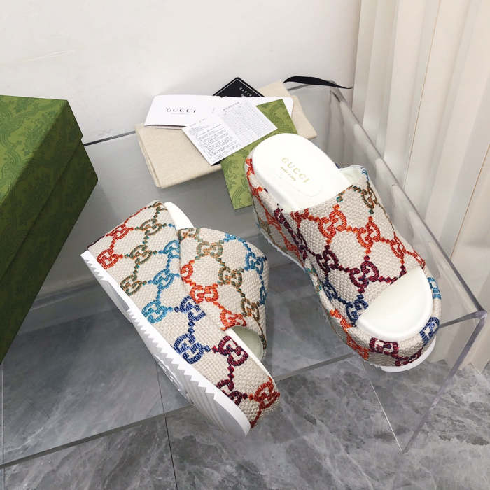 2022 new slippers,size 35-44,with box , SS70-1298-1303