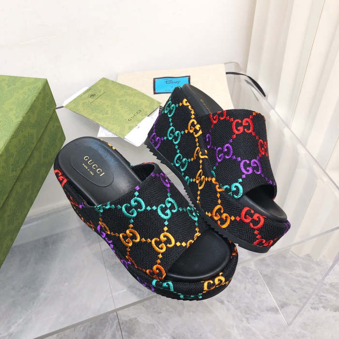 2022 new slippers,size 35-44,with box , SS70-1298-1303