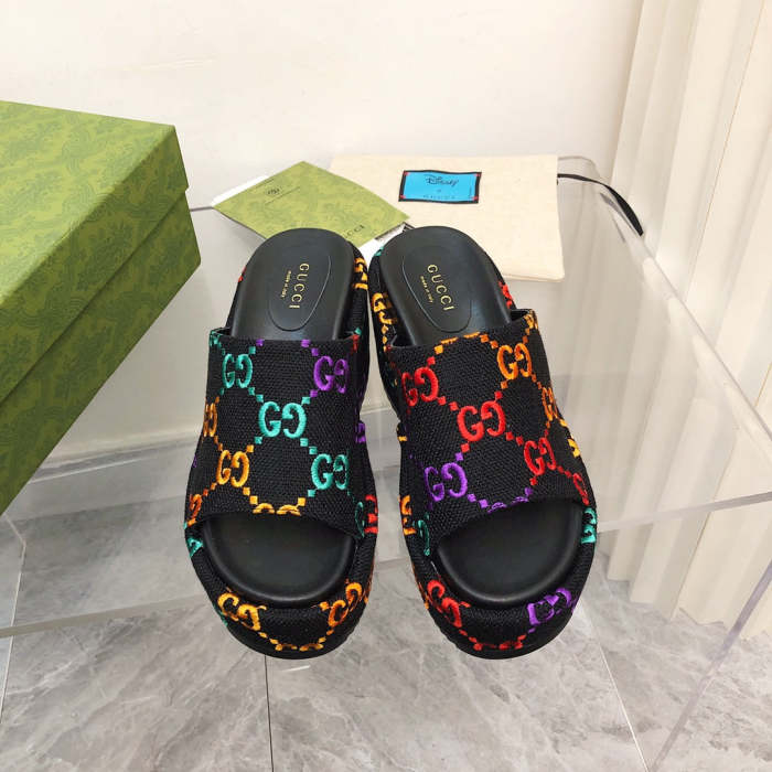 2022 new slippers,size 35-44,with box , SS70-1298-1303