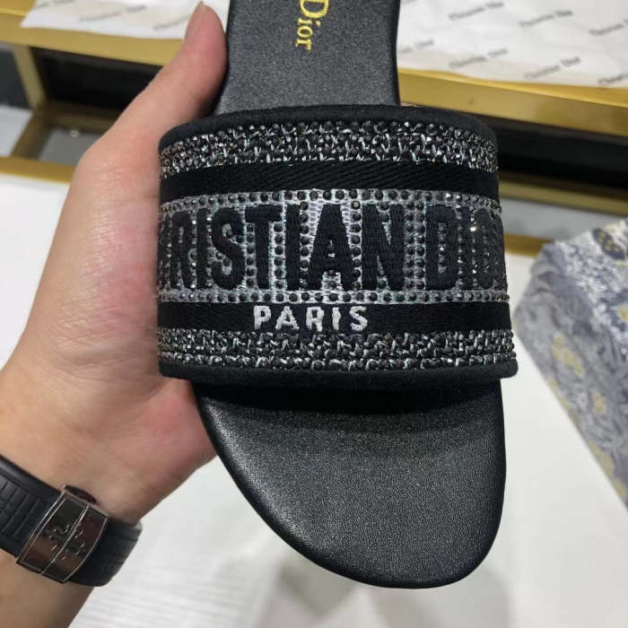 Flat leather sandals slippers , size 34-42 ,with box, SS60-1536-1540