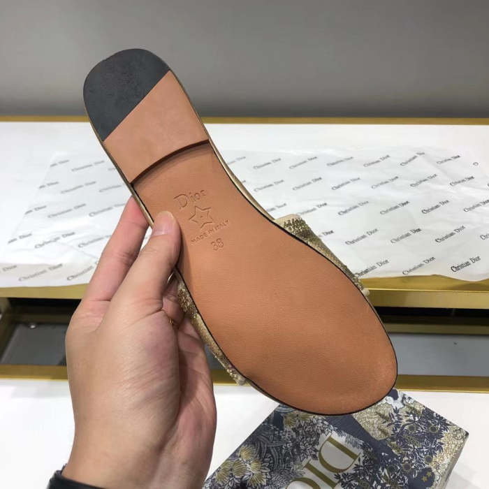 Flat leather sandals slippers , size 34-42 ,with box, SS60-1536-1540