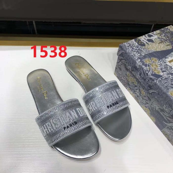 Flat leather sandals slippers , size 34-42 ,with box, SS60-1536-1540