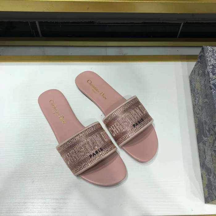 Flat leather sandals slippers , size 34-42 ,with box, SS60-1536-1540