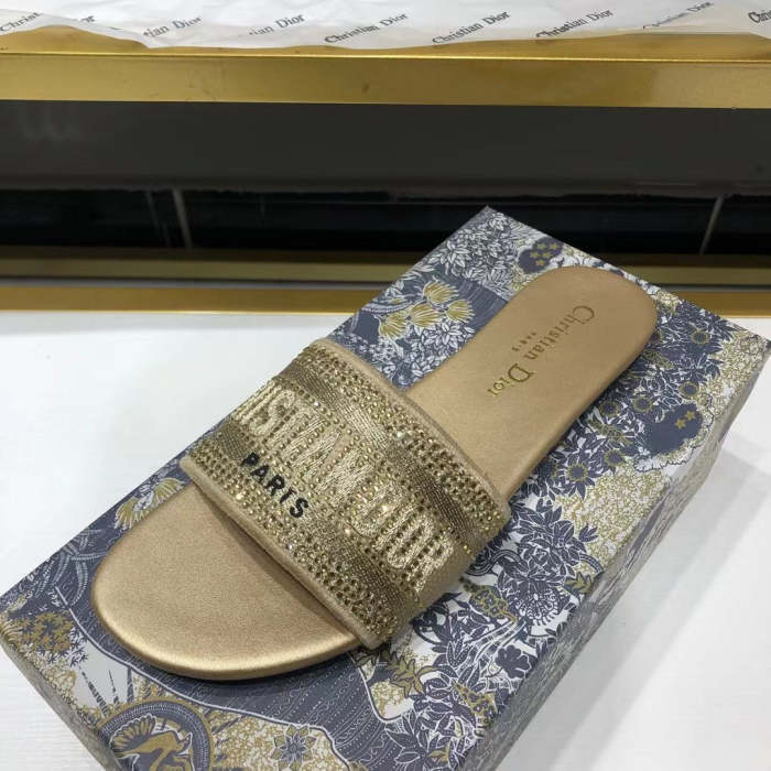 Flat leather sandals slippers , size 34-42 ,with box, SS60-1536-1540