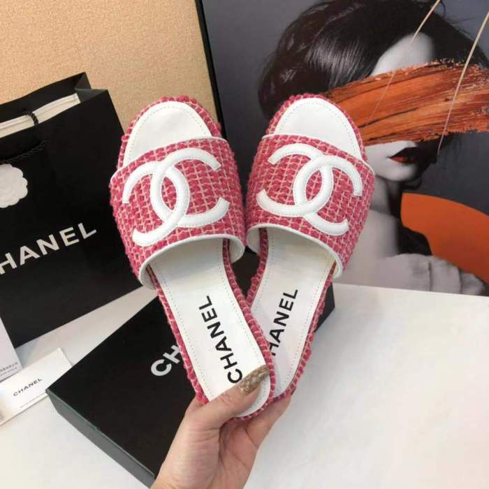 women leather sandals slippers , size 34-41 ,with box, SS60-1582-1583