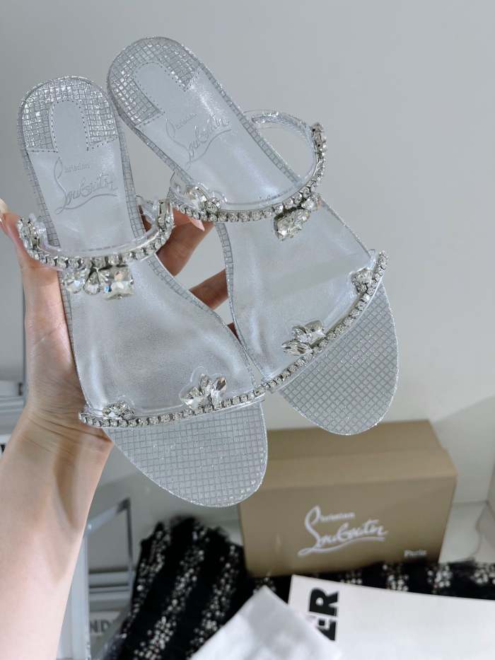 Flat leather sandals slippers , size 34-43 ,with box, SS60-1568
