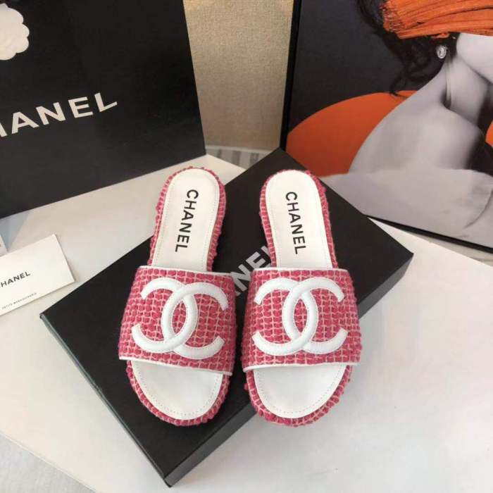 women leather sandals slippers , size 34-41 ,with box, SS60-1582-1583