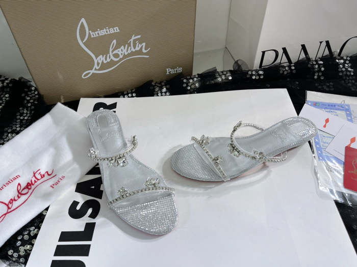 Flat leather sandals slippers , size 34-43 ,with box, SS60-1568