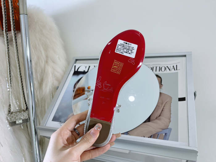 Flat leather sandals slippers , size 34-43 ,with box, SS60-1568