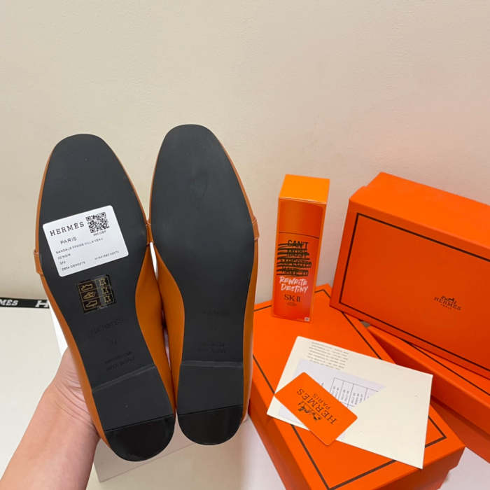 Women flat shoes ,size 35-40 ,with box, SS60-1570-1573