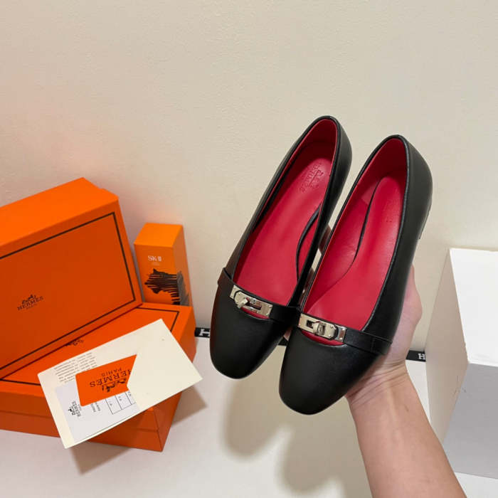 Women flat shoes ,size 35-40 ,with box, SS60-1570-1573