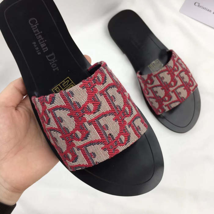 Flat leather sandals slippers , size 34-42 ,with box, SS50-1029-1032