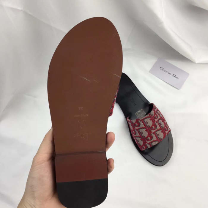 Flat leather sandals slippers , size 34-42 ,with box, SS50-1029-1032