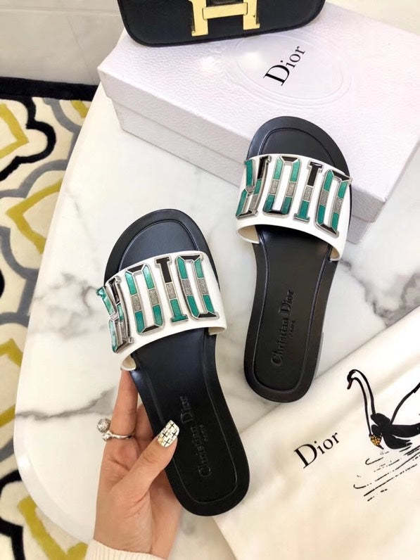 Flat leather sandals slippers , size 34-42 ,with box, SS50-1028