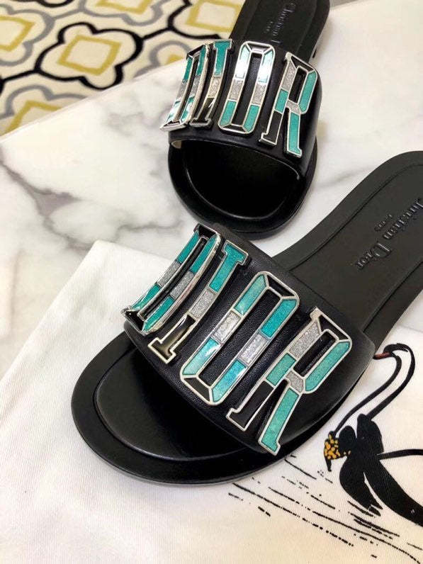Flat leather sandals slippers , size 34-42 ,with box, SS50-1027