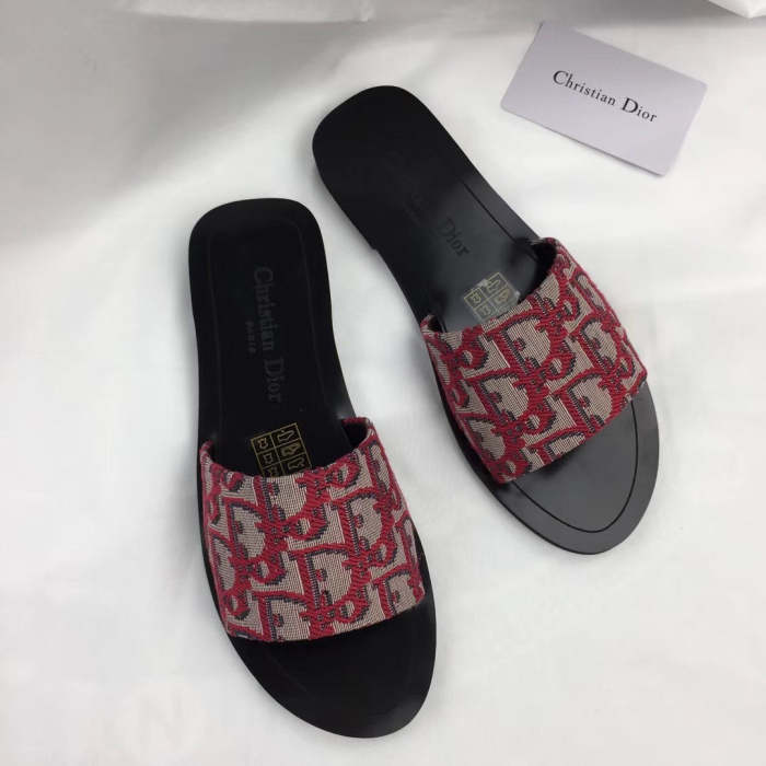 Flat leather sandals slippers , size 34-42 ,with box, SS50-1029-1032