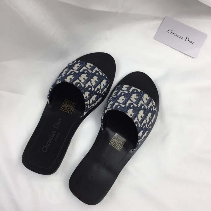 Flat leather sandals slippers , size 34-42 ,with box, SS50-1029-1032