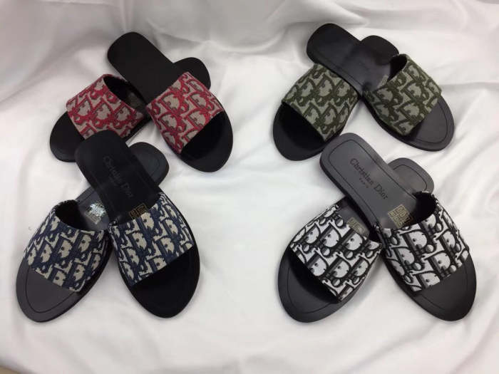 Flat leather sandals slippers , size 34-42 ,with box, SS50-1029-1032