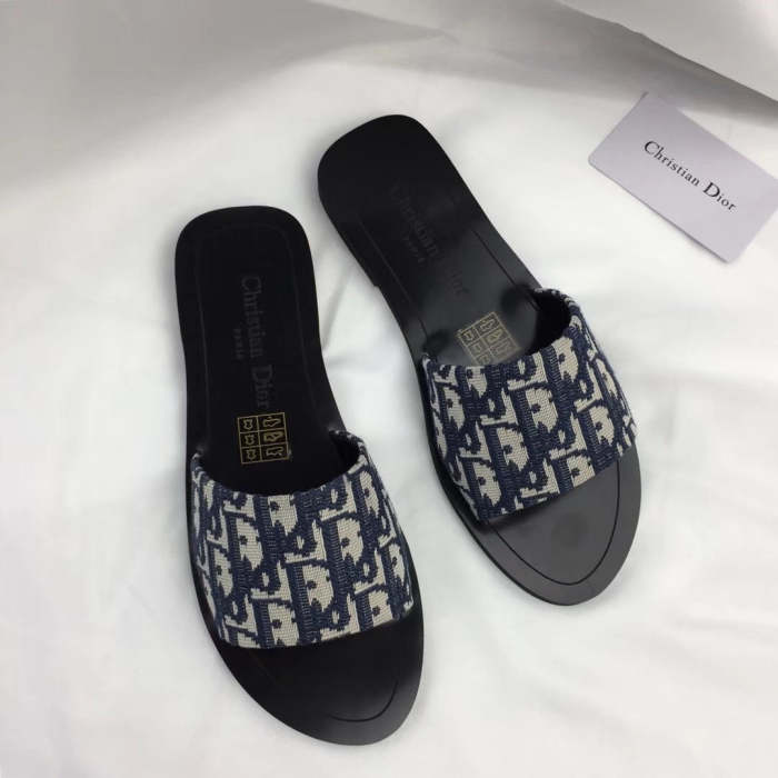 Flat leather sandals slippers , size 34-42 ,with box, SS50-1029-1032