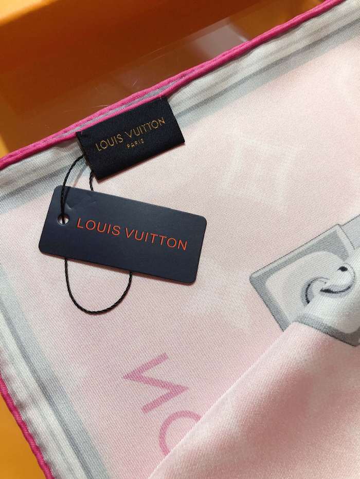 Silk scarf , NO BOX, size 90*90cm,  SF15-269-270