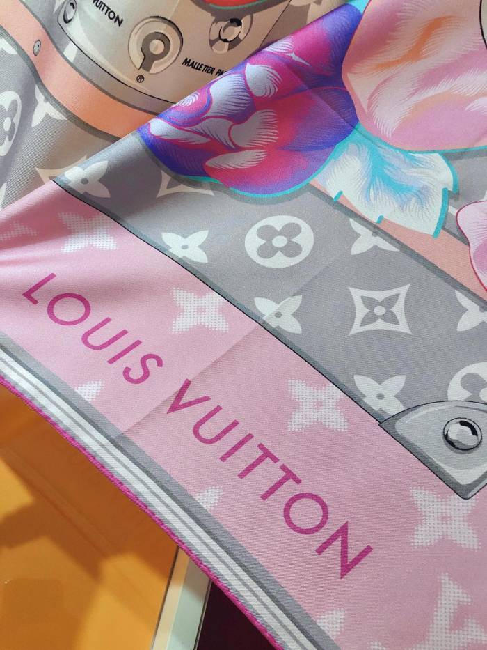 Silk scarf , NO BOX, size 90*90cm,  SF15-269-270