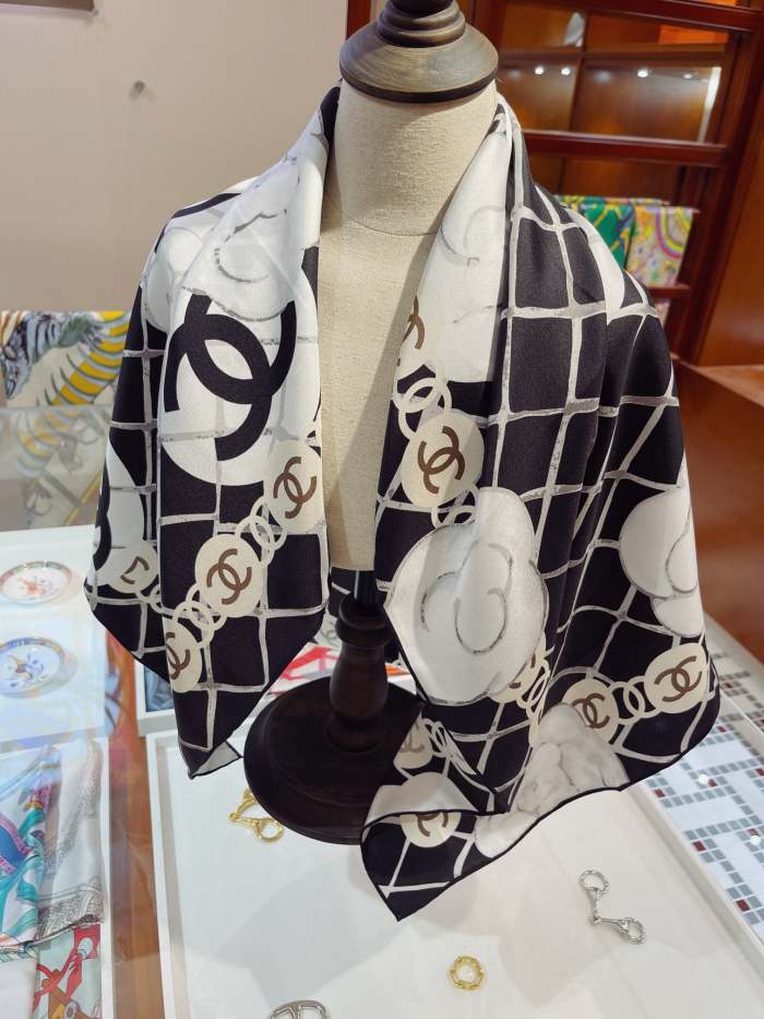 Silk scarf , NO BOX, size 90*90cm,  SF15-293-295