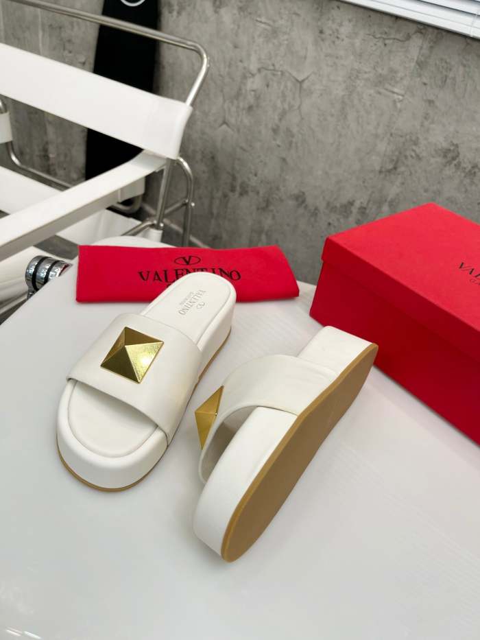 Flat leather sandals slippers , size 35-41 ,with box, SS60-1630-1633