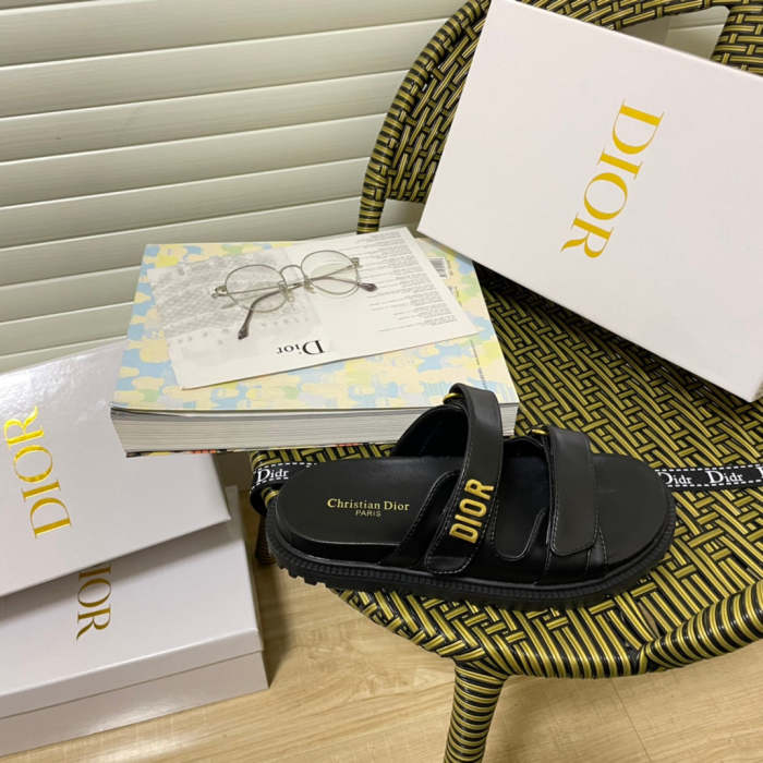 Flat leather sandals slippers , size 35-41 ,with box, SS60-1616-1618