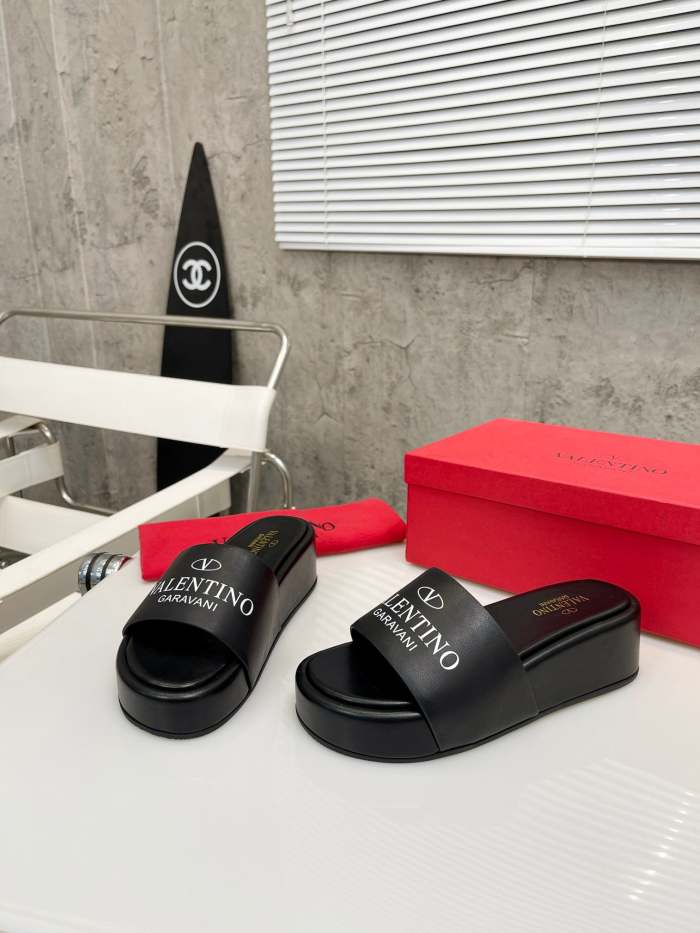 Flat leather sandals slippers , size 35-41 ,with box, SS60-1634-1637