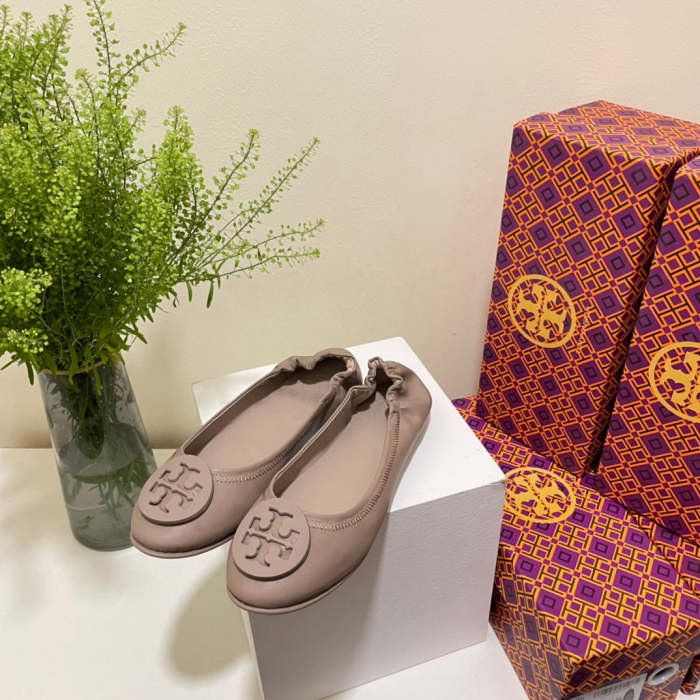 Women flat shoes ,size 35-40 ,with box, SS60-1606-1615