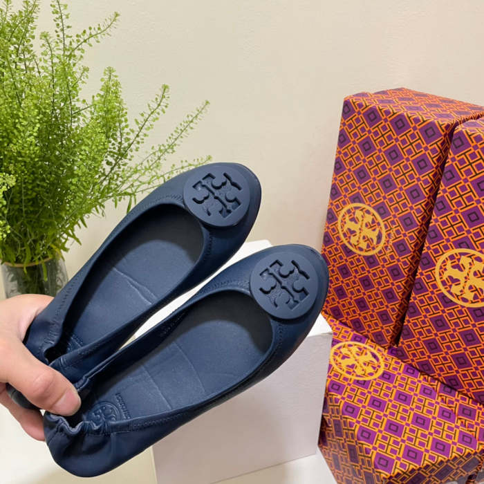 Women flat shoes ,size 35-40 ,with box, SS60-1606-1615