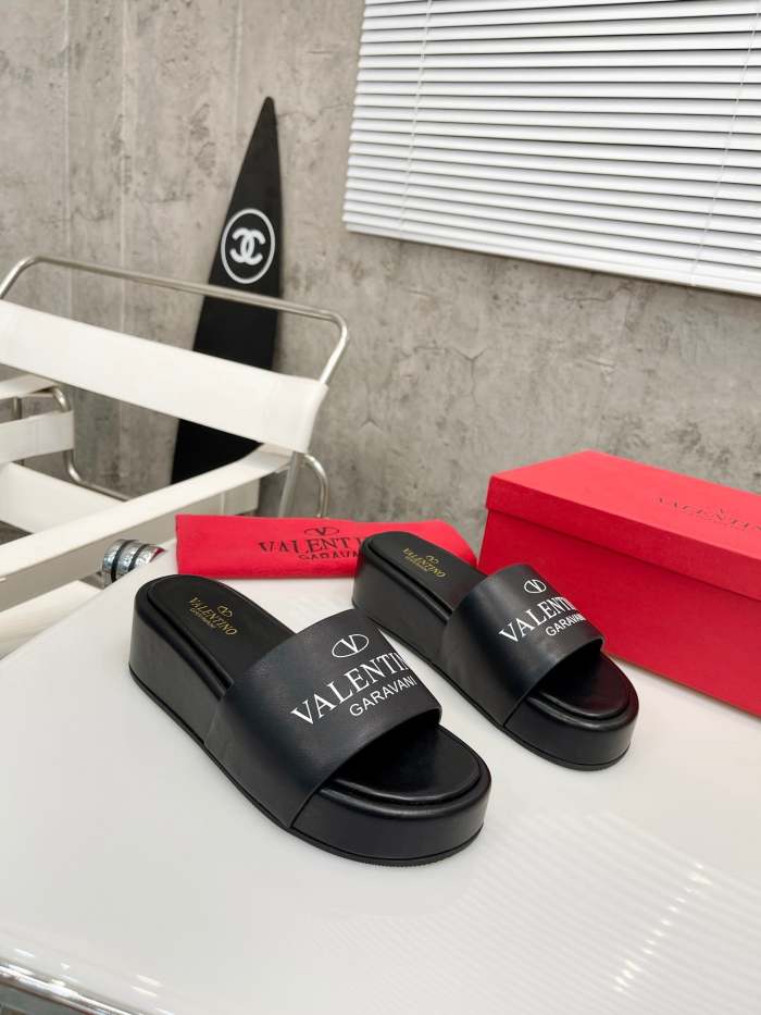 Flat leather sandals slippers , size 35-41 ,with box, SS60-1634-1637