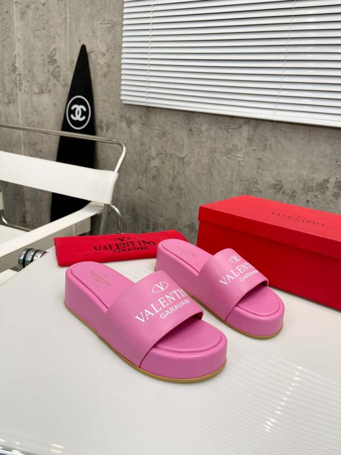 Flat leather sandals slippers , size 35-41 ,with box, SS60-1634-1637