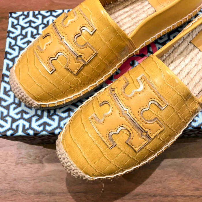 Women flat shoes ,size 35-40 ,with box, SS60-1604-1605