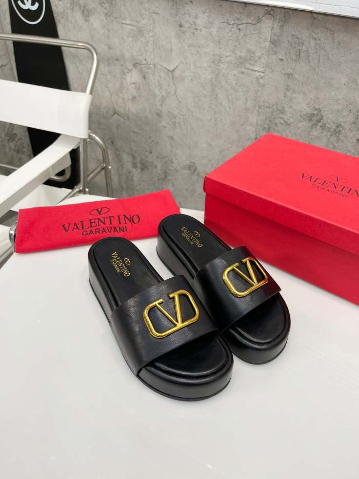 Flat leather sandals slippers , size 35-41 ,with box, SS60-1638-1642