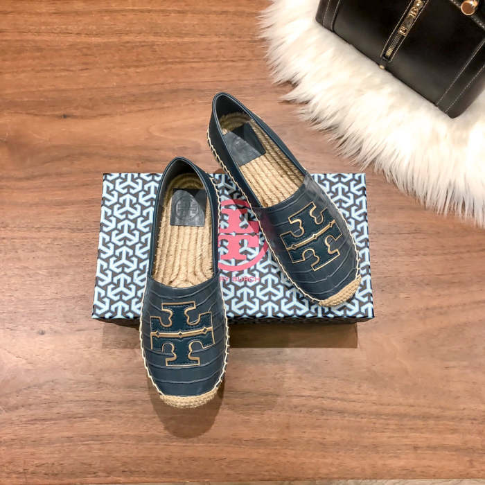 Women flat shoes ,size 35-40 ,with box, SS60-1604-1605
