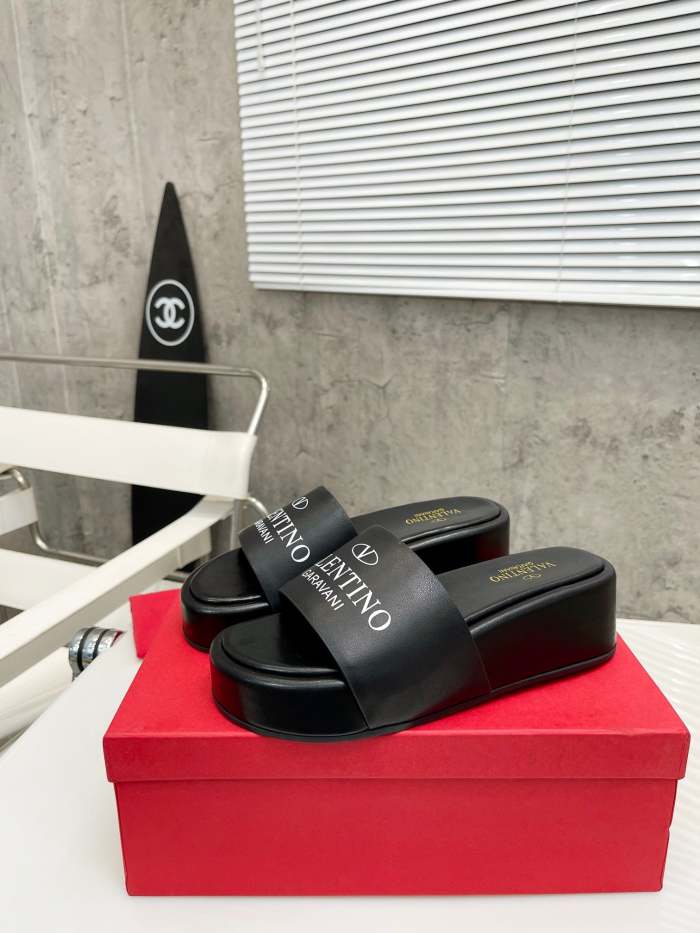 Flat leather sandals slippers , size 35-41 ,with box, SS60-1634-1637