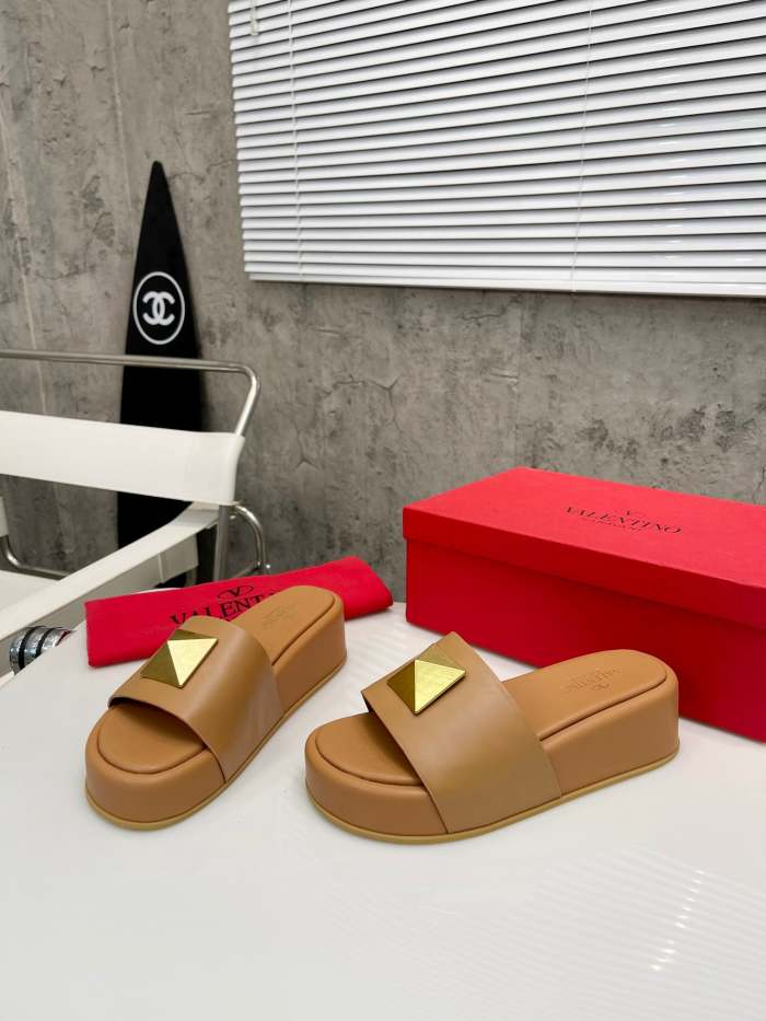 Flat leather sandals slippers , size 35-41 ,with box, SS60-1630-1633