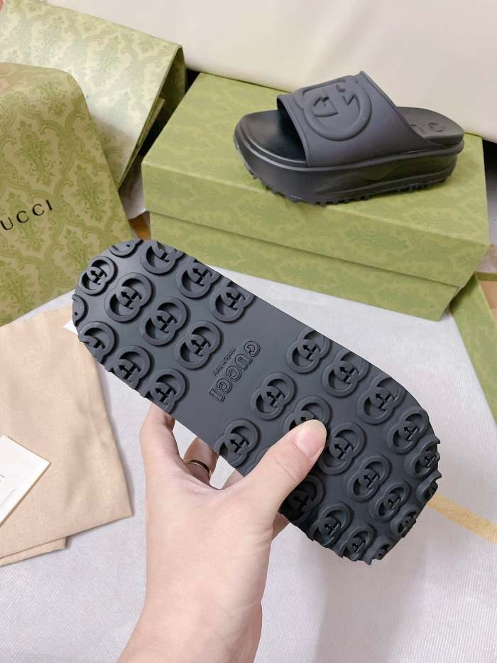 Flat leather sandals slippers , size 35-41 ,with box, SS60-1598-1600