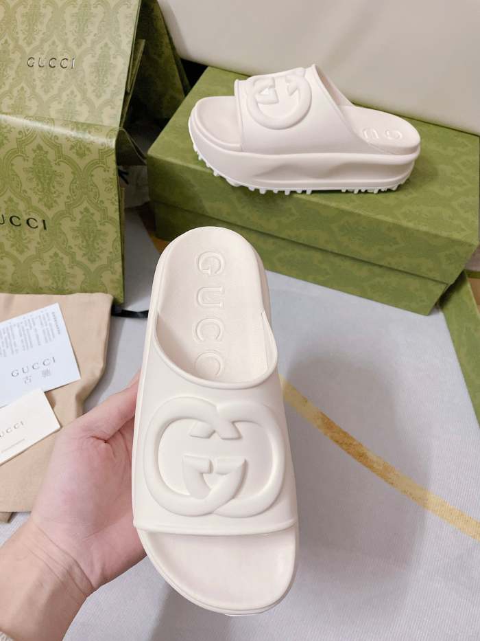 Flat leather sandals slippers , size 35-41 ,with box, SS60-1598-1600