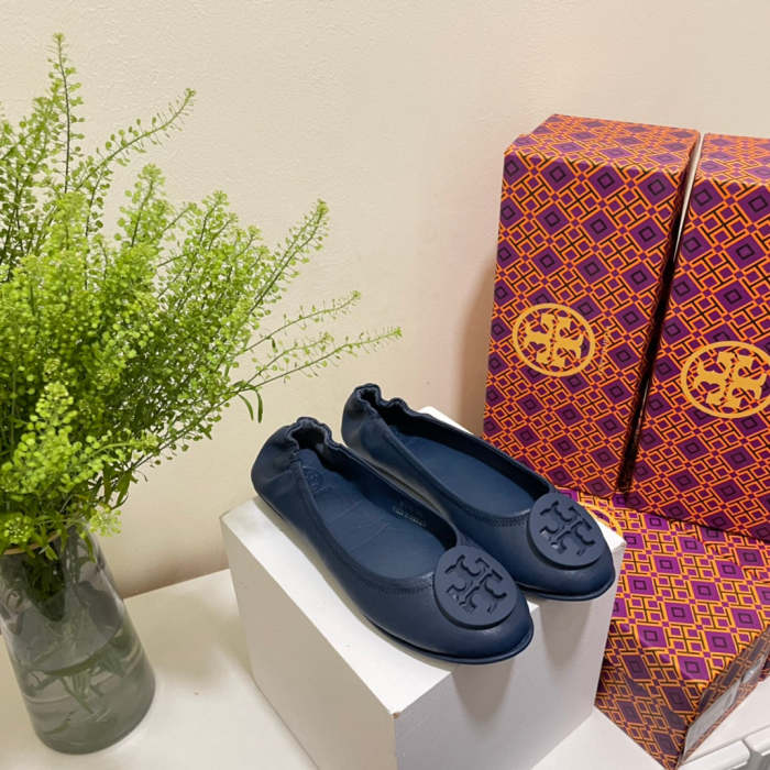 Women flat shoes ,size 35-40 ,with box, SS60-1606-1615