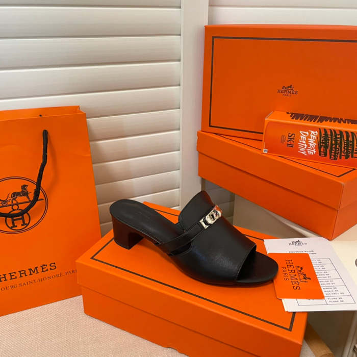 Women leather sandals slippers , size 35-42 ,with box, SS60-1601-1603