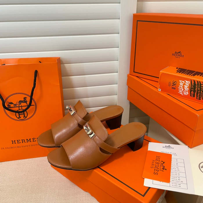 Women leather sandals slippers , size 35-42 ,with box, SS60-1601-1603