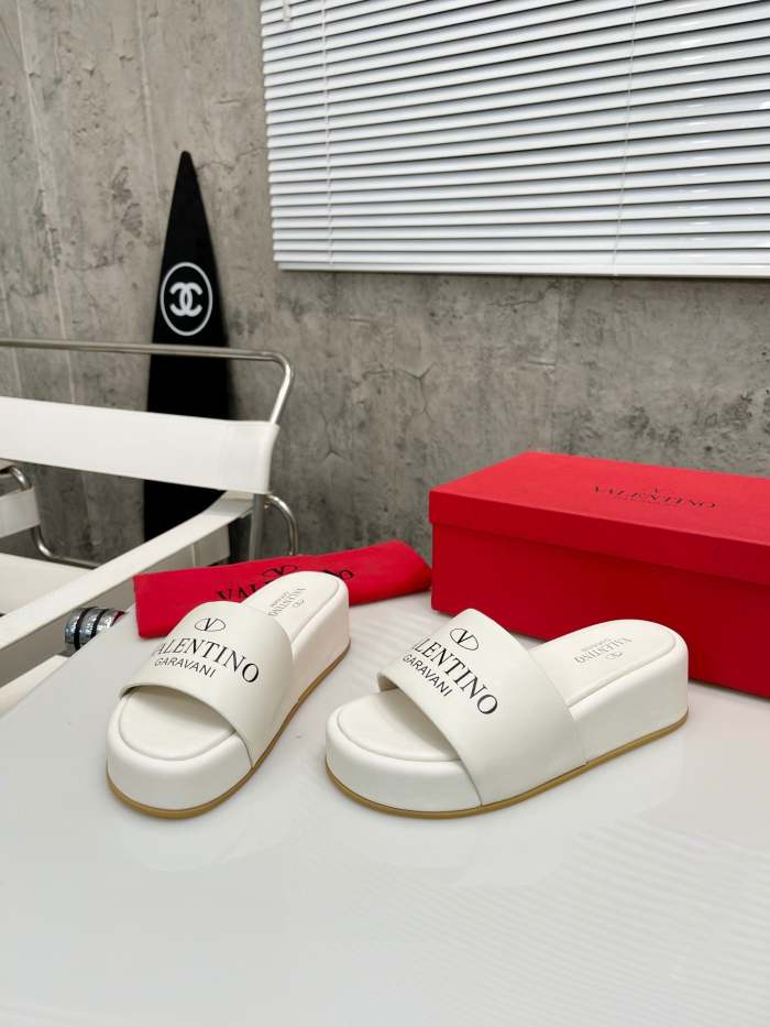 Flat leather sandals slippers , size 35-41 ,with box, SS60-1634-1637