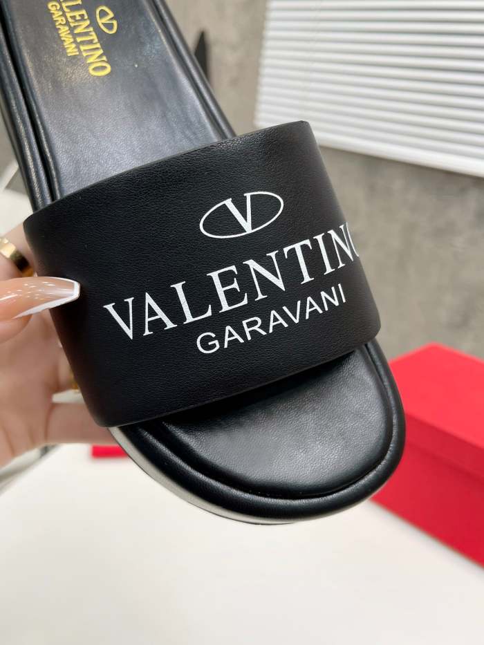 Flat leather sandals slippers , size 35-41 ,with box, SS60-1634-1637