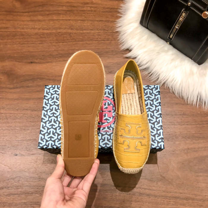 Women flat shoes ,size 35-40 ,with box, SS60-1604-1605